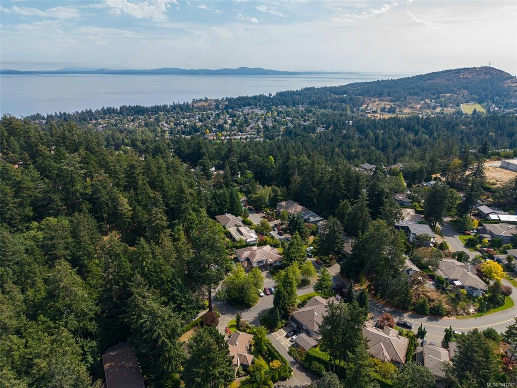948 Boulderwood Rise, Saanich, BC, V8Y 3G5 - 87