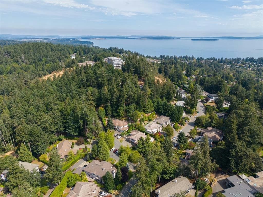 948 Boulderwood Rise, Saanich, BC, V8Y 3G5 - 88