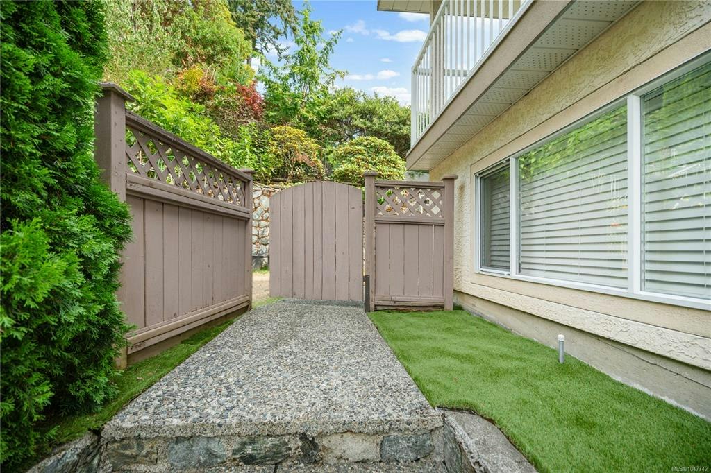 948 Boulderwood Rise, Saanich, BC, V8Y 3G5 - 69