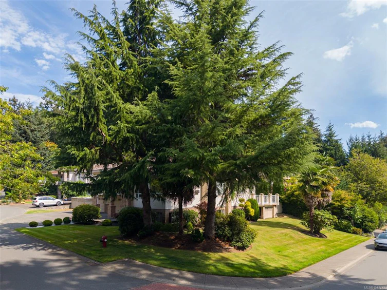 948 Boulderwood Rise, Saanich, BC, V8Y 3G5 - 75