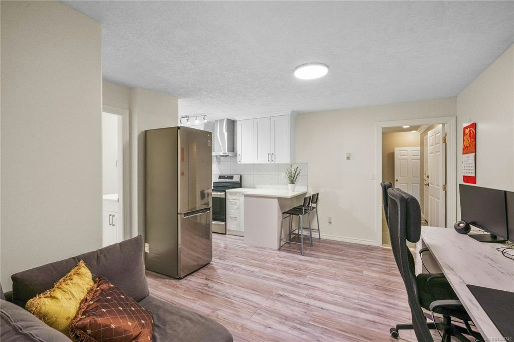 948 Boulderwood Rise, Saanich, BC, V8Y 3G5 - 56