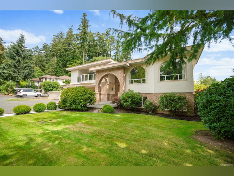 948 Boulderwood Rise, Saanich, BC, V8Y 3G5 - 74