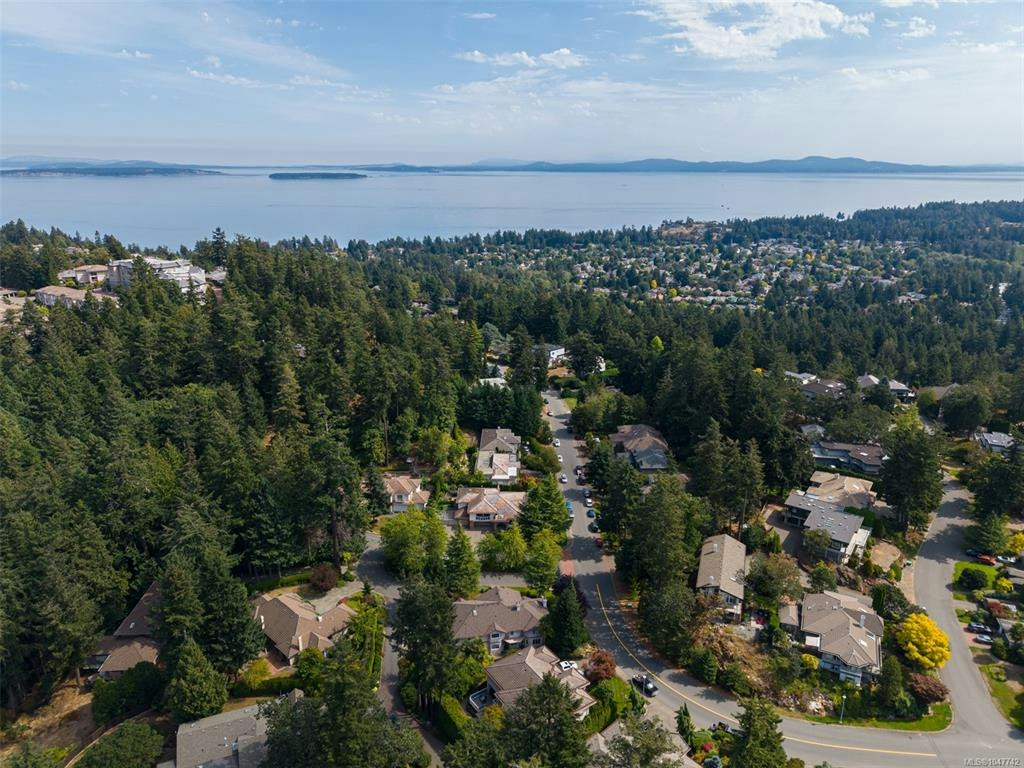948 Boulderwood Rise, Saanich, BC, V8Y 3G5 - 85