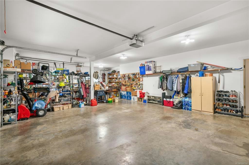 948 Boulderwood Rise, Saanich, BC, V8Y 3G5 - 63
