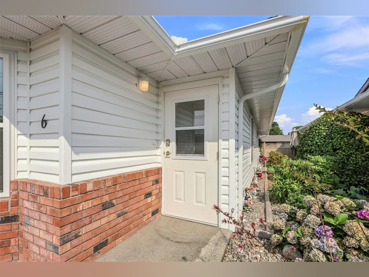 6-441 Harnish Avenue, Parksville, BC, V9P 2J9 - 2
