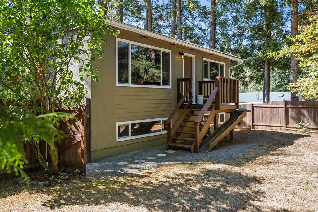 2301 Jingle Pot Road, Nanaimo, BC, V9R 6W2