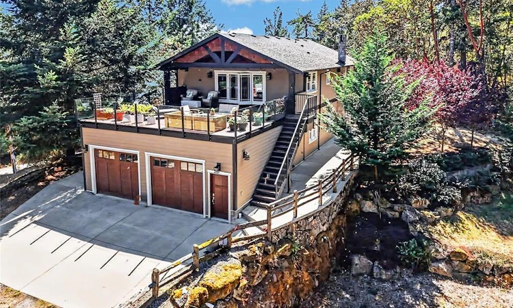 3144 Munn Road