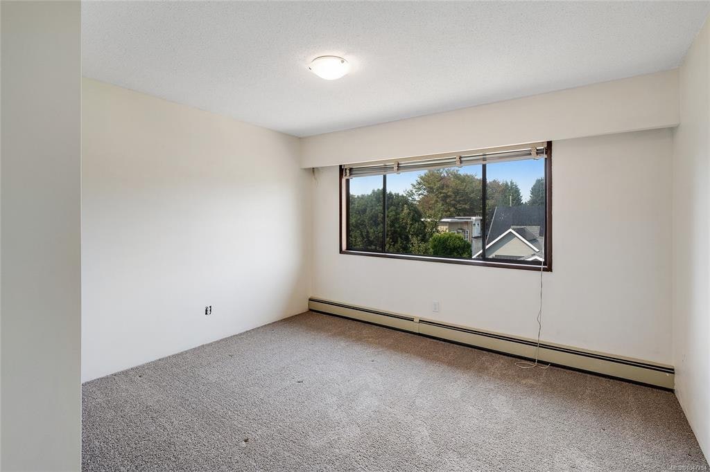 1144 May Street, Victoria, BC, V8V 2S5 - 21