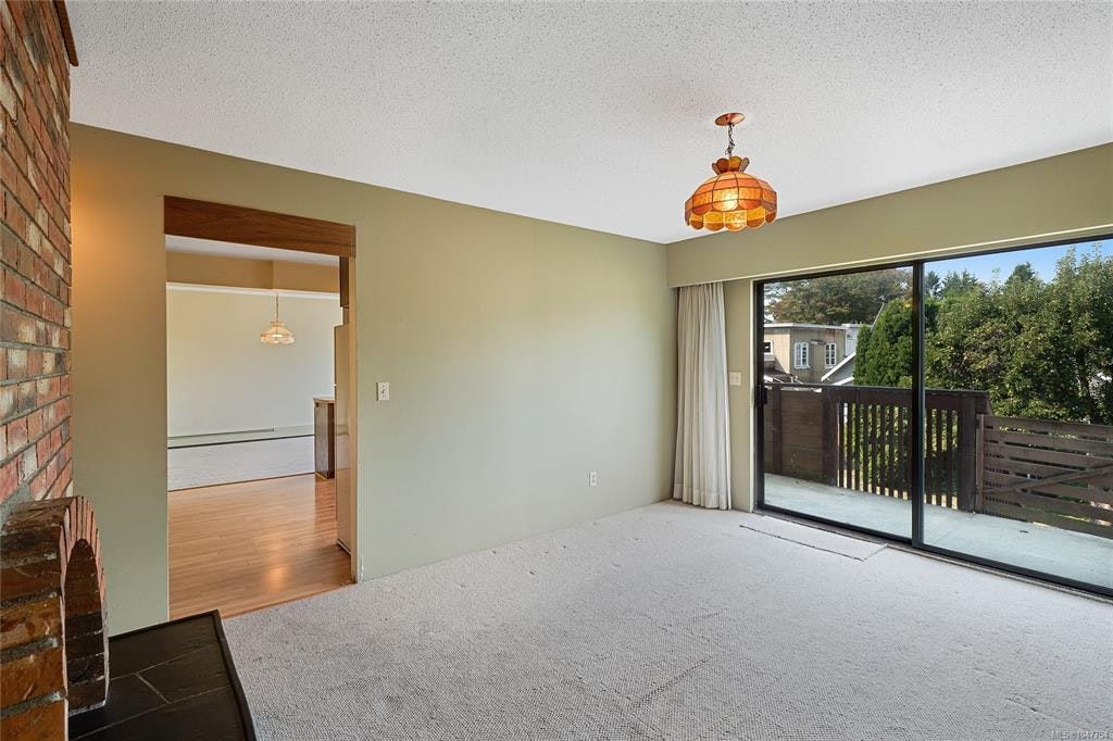 1144 May Street, Victoria, BC, V8V 2S5 - 15