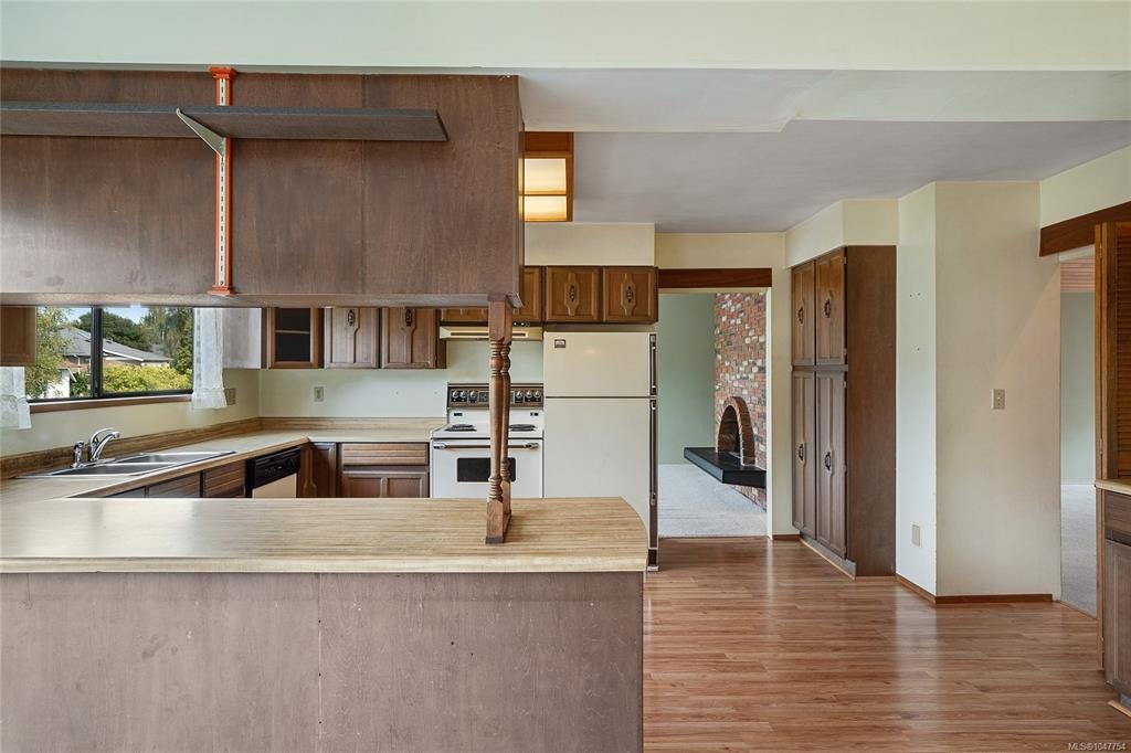 1144 May Street, Victoria, BC, V8V 2S5 - 13
