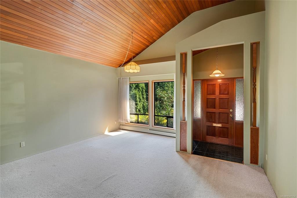 1144 May Street, Victoria, BC, V8V 2S5 - 8