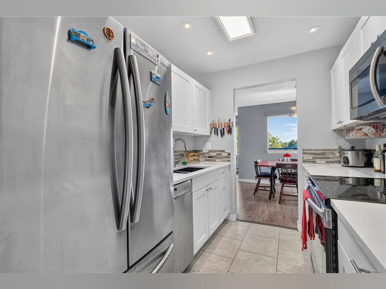 405-103 E Gorge Road, Victoria, BC, V9A 5Z2 - 14