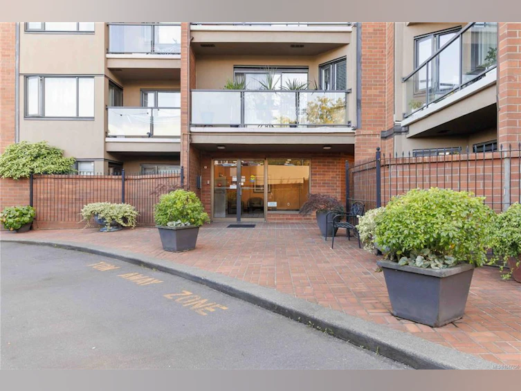 405-103 E Gorge Road, Victoria, BC, V9A 5Z2 - 3