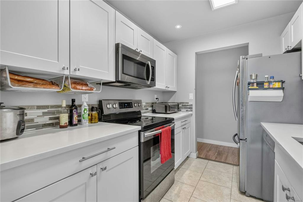 405-103 E Gorge Road, Victoria, BC, V9A 5Z2 - 12
