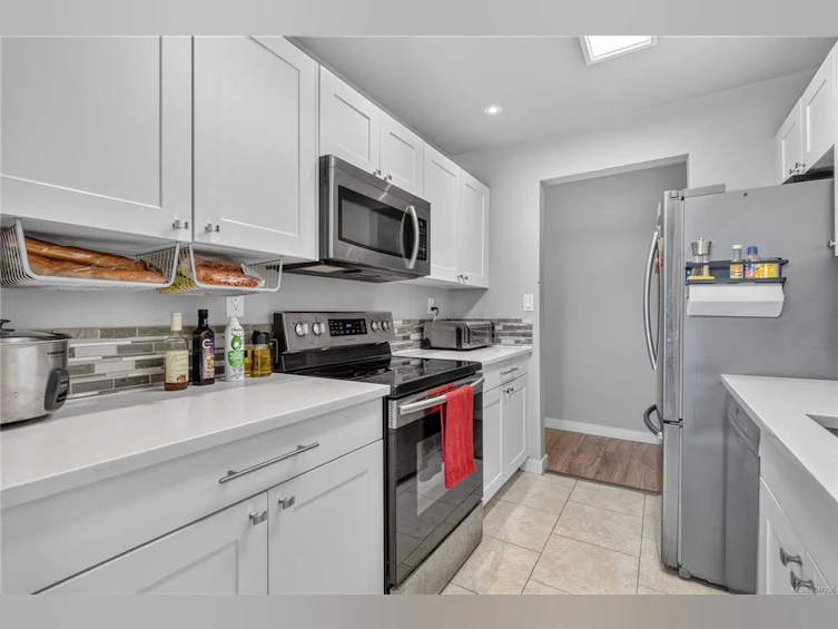 405-103 E Gorge Road, Victoria, BC, V9A 5Z2 - 12