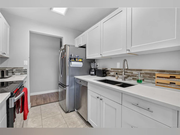 405-103 E Gorge Road, Victoria, BC, V9A 5Z2 - 13