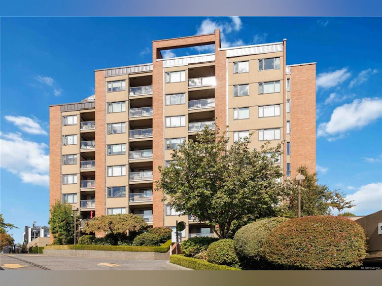 405-103 E Gorge Road, Victoria, BC, V9A 5Z2 - 2