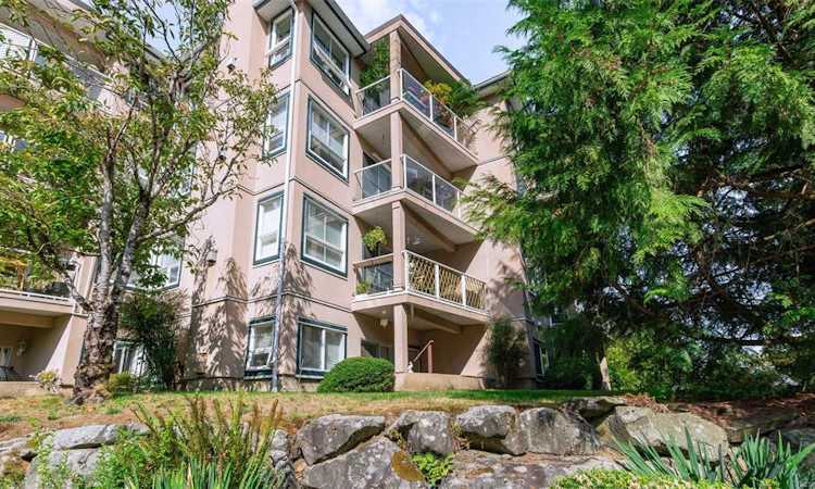 104B-3000 Oak Street