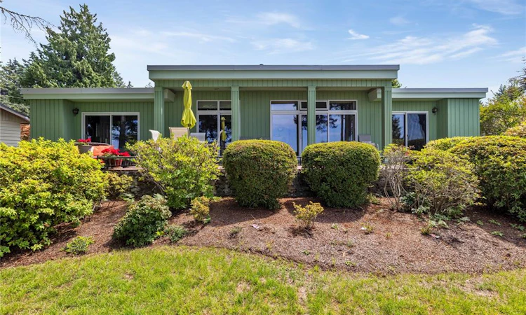 489 Bayview Terrace
