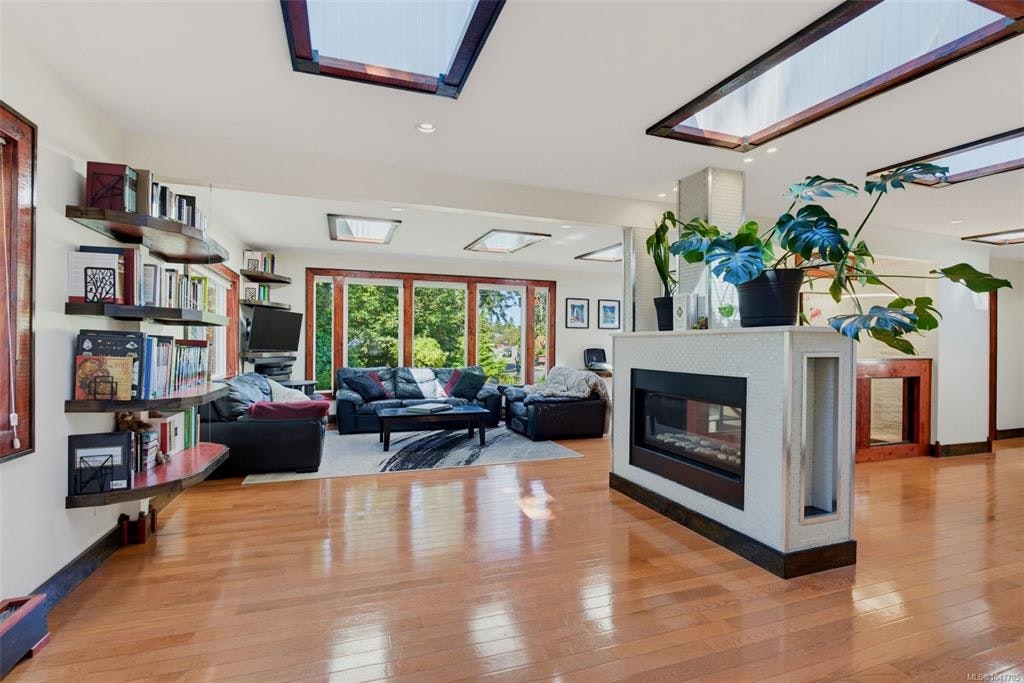 1219 Old Esquimalt Road - 5