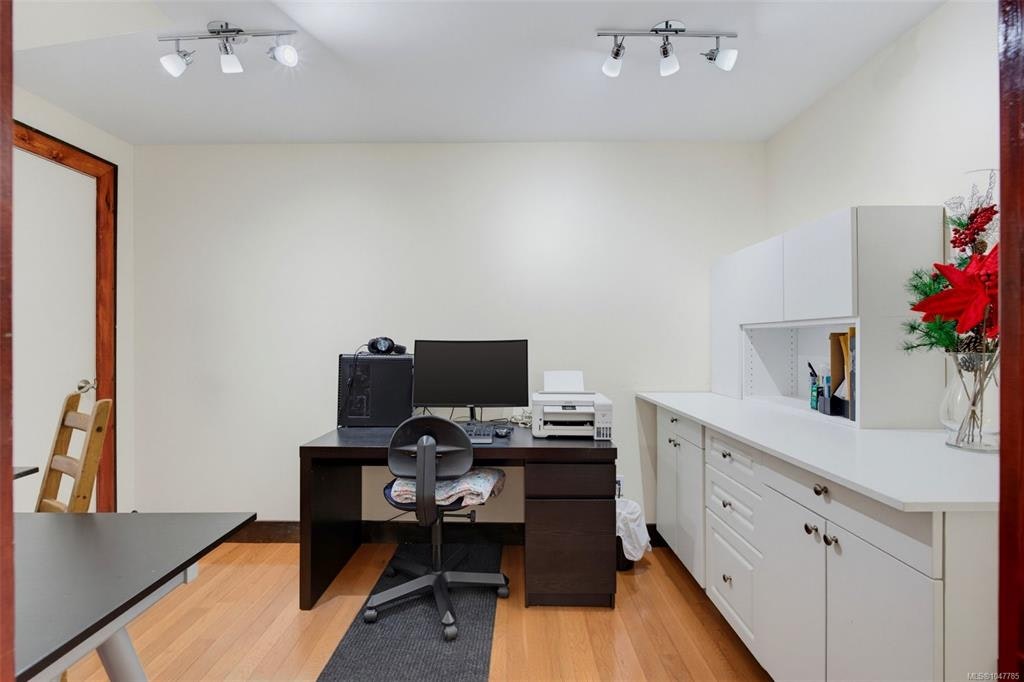 1219 Old Esquimalt Road, Esquimalt, BC, V9A 4X7 - 25