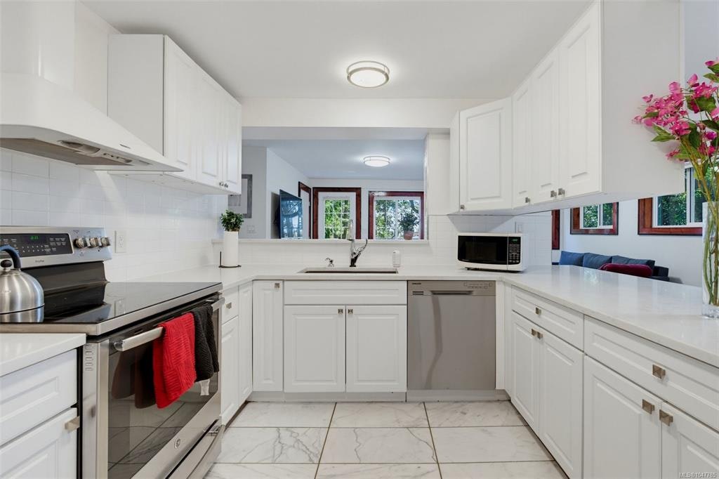 1219 Old Esquimalt Road, Esquimalt, BC, V9A 4X7 - 32