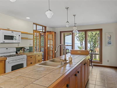 2185 Widgeon Road - 4