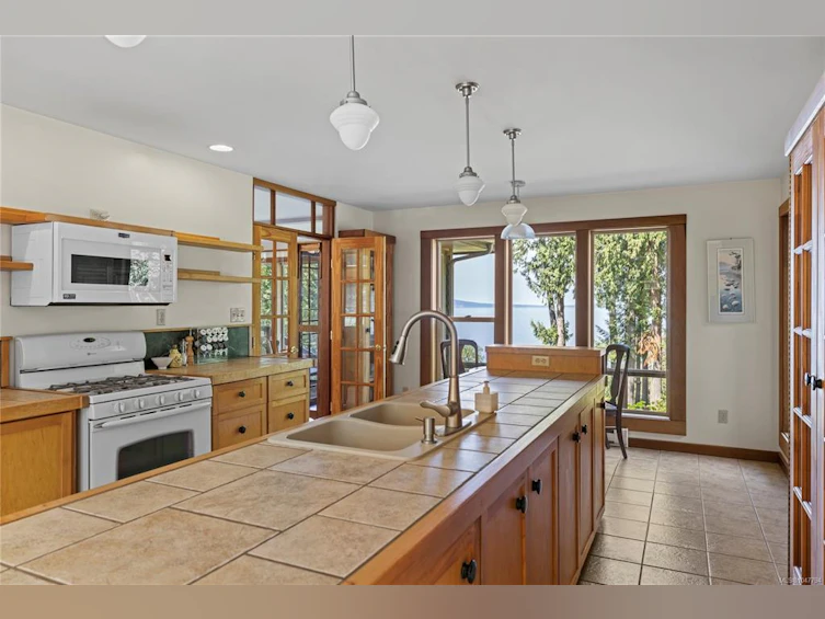 2185 Widgeon Road, Qualicum Beach, BC, V9K 1Y8 - 4