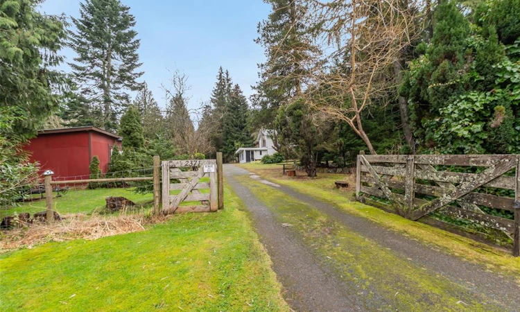 2371 Jingle Pot Road