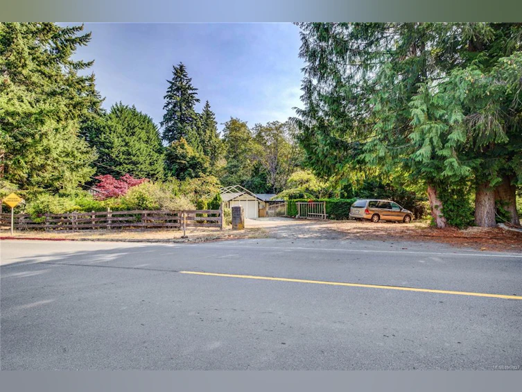 205 Atkins Road, View Royal, BC, V9B 2Z8 - 16