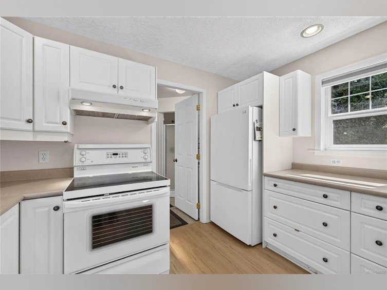 205 Atkins Road, View Royal, BC, V9B 2Z8 - 38