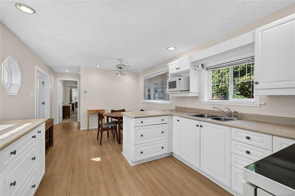 205 Atkins Road, View Royal, BC, V9B 2Z8 - 39