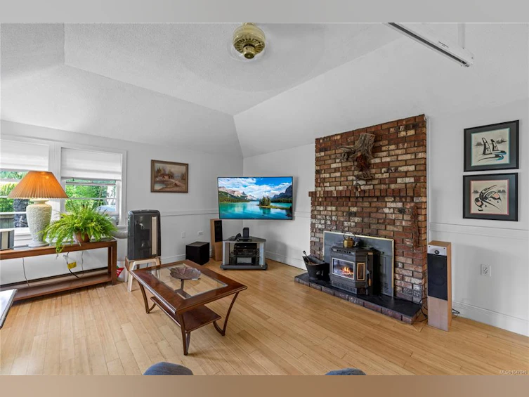 139 W Hoylake Road, Qualicum Beach, BC, V9K 1K3 - 2