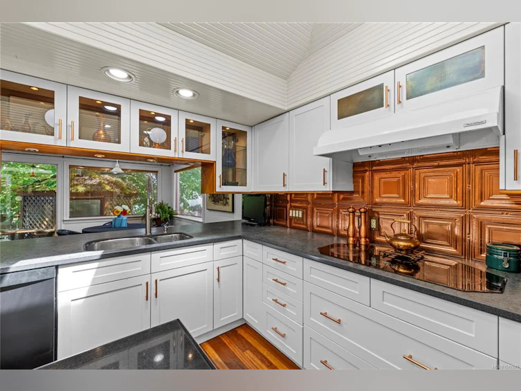 139 W Hoylake Road, Qualicum Beach, BC, V9K 1K3 - 13