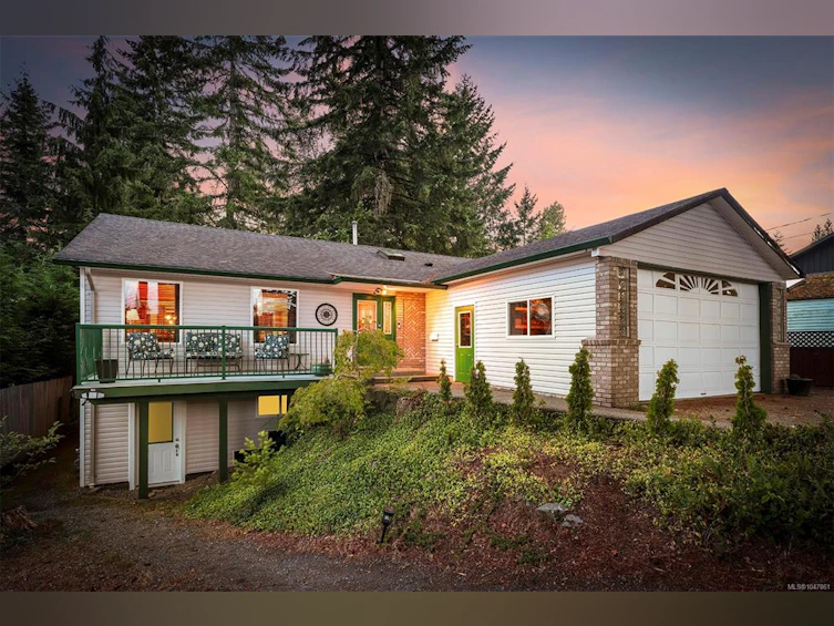 2797 Keswick Avenue, Cumberland, BC, V0R 1S0
