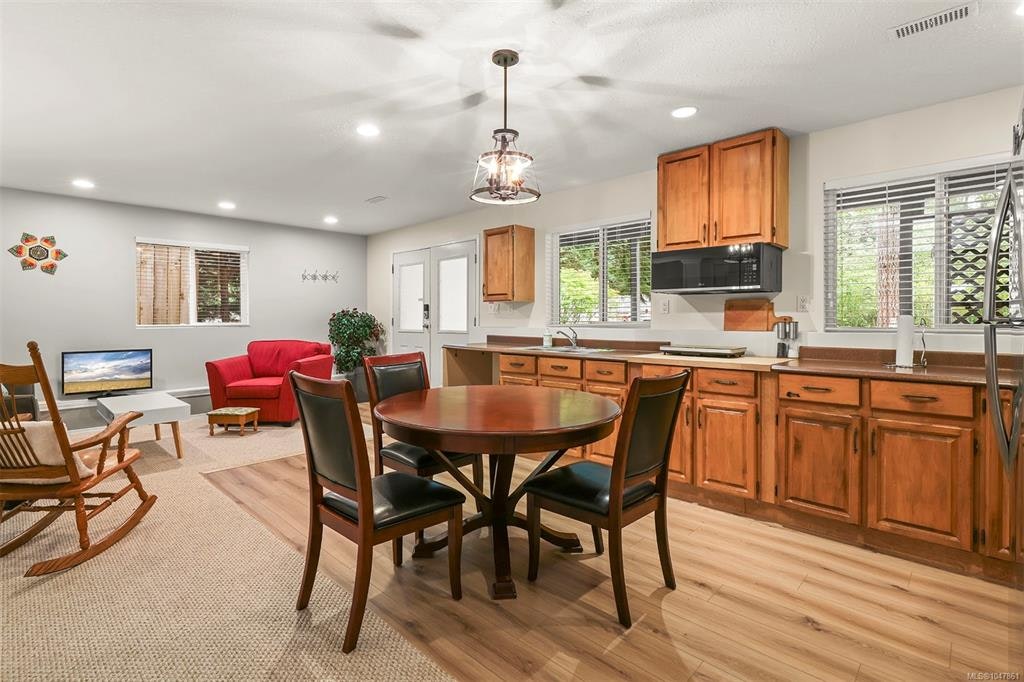 2797 Keswick Avenue, Cumberland, BC, V0R 1S0 - 38