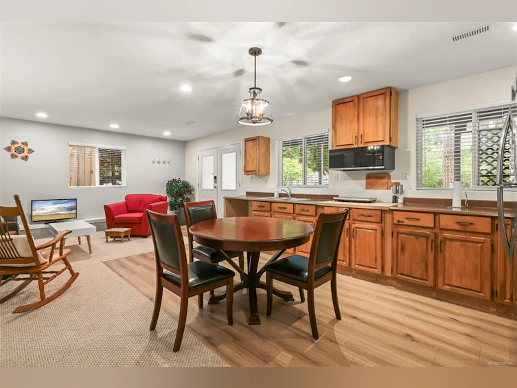 2797 Keswick Avenue, Cumberland, BC, V0R 1S0 - 38