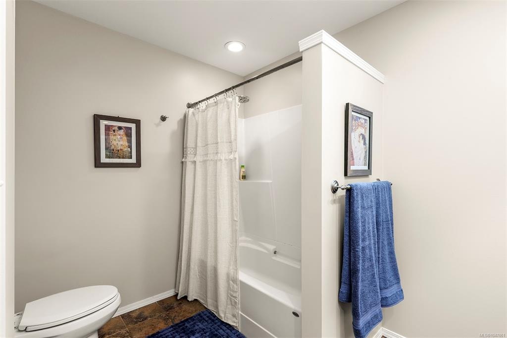 2797 Keswick Avenue, Cumberland, BC, V0R 1S0 - 26