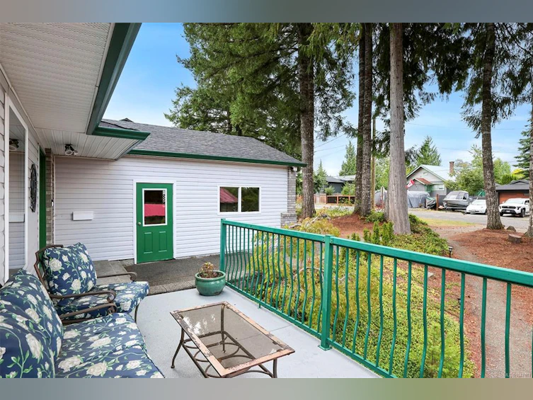 2797 Keswick Avenue, Cumberland, BC, V0R 1S0 - 8