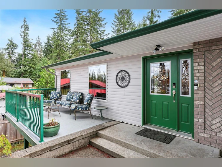 2797 Keswick Avenue, Cumberland, BC, V0R 1S0 - 6
