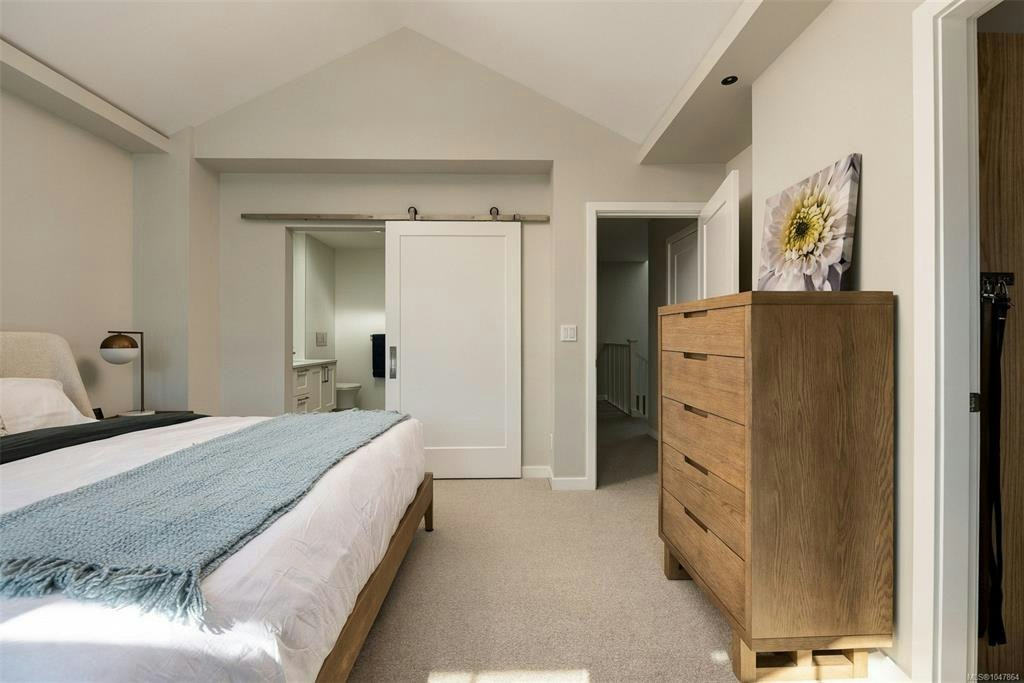 1048 Pentrelew Place, Victoria, BC, V8V 4J4 - 23