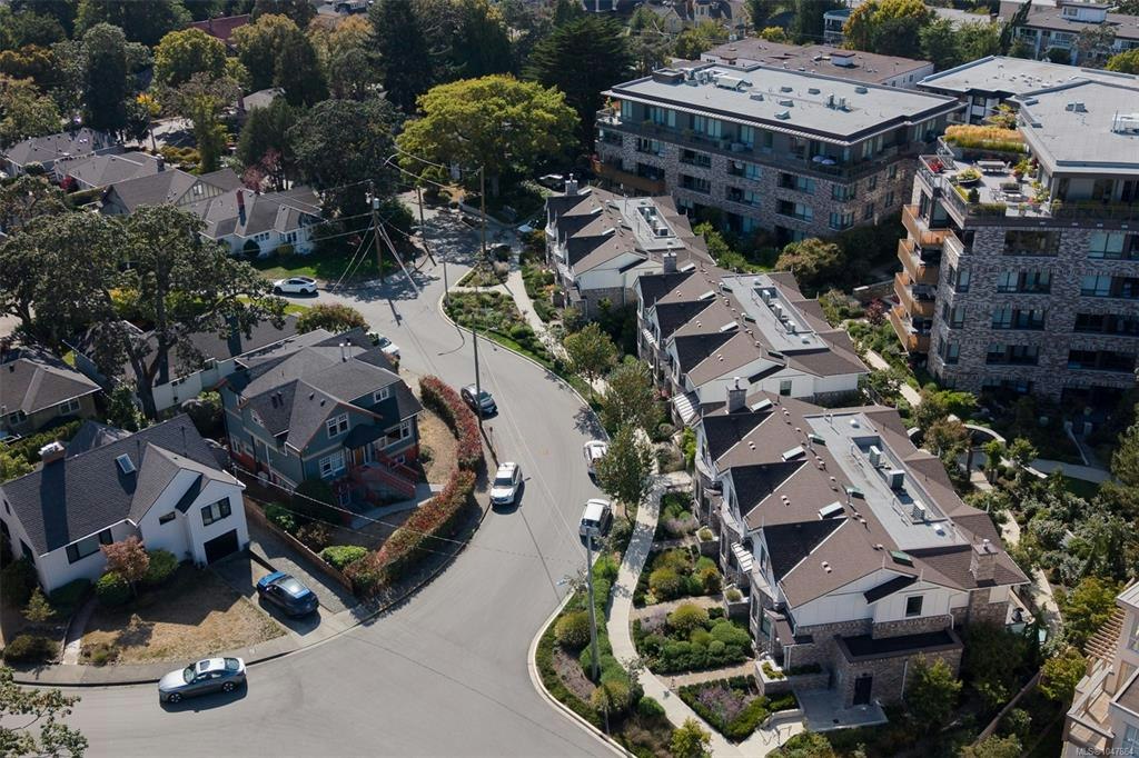 1048 Pentrelew Place, Victoria, BC, V8V 4J4 - 46