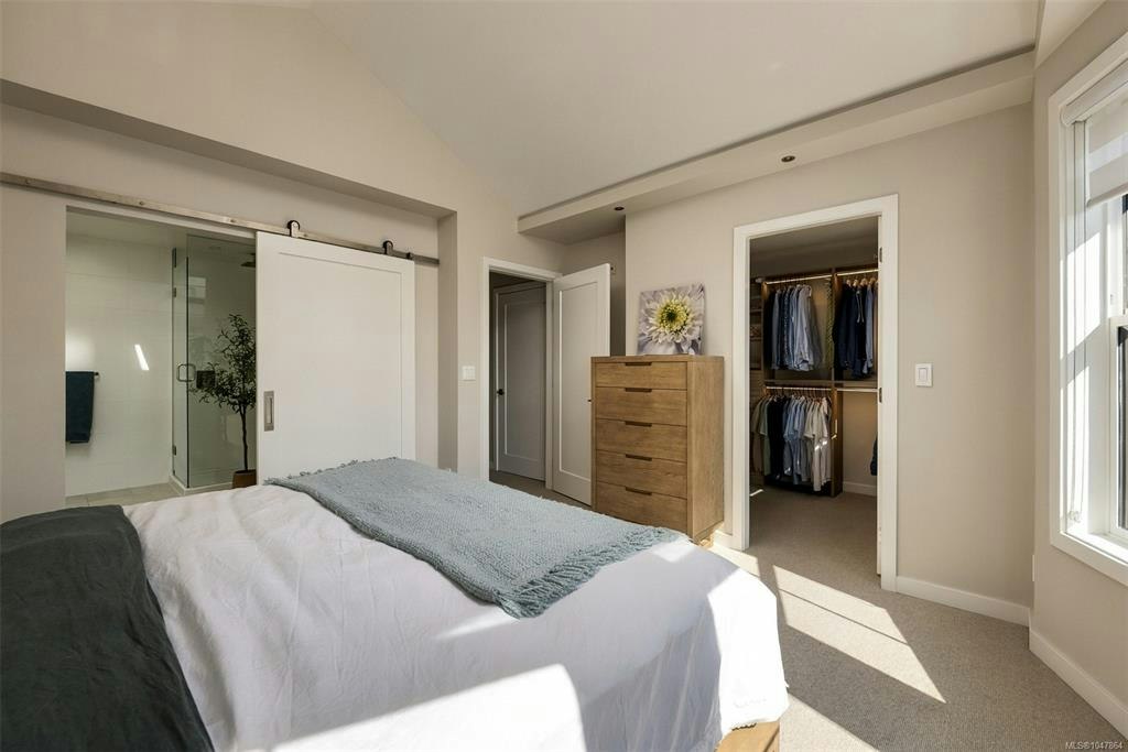 1048 Pentrelew Place, Victoria, BC, V8V 4J4 - 24