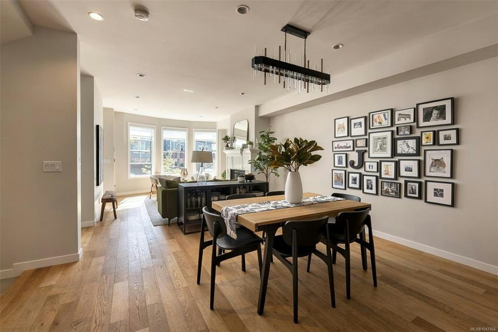 1048 Pentrelew Place, Victoria, BC, V8V 4J4 - 8