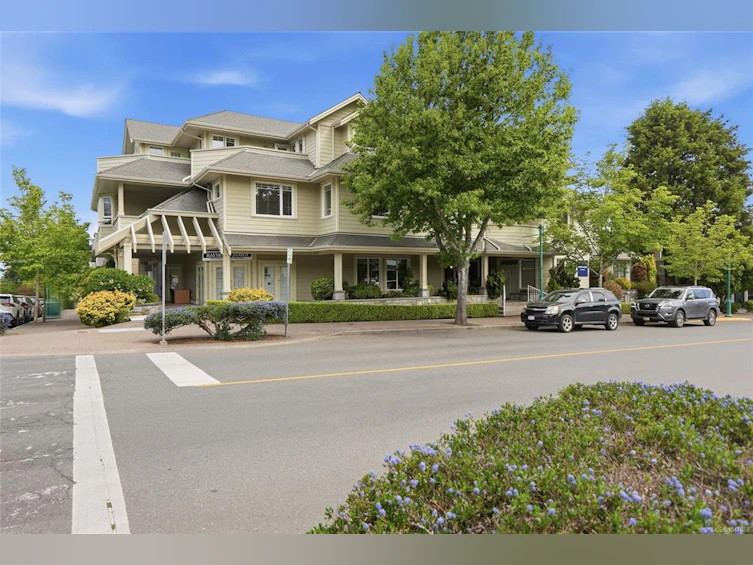 101-193 W Second Avenue, Qualicum Beach, BC, V9K 2N5