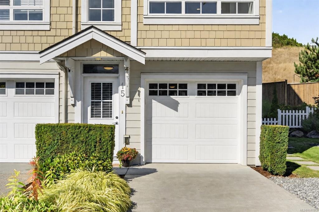 15-370 Latoria Boulevard, Colwood, BC, V9C 0N9