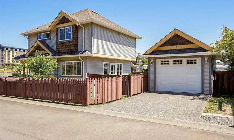 1-921 Colville Road
