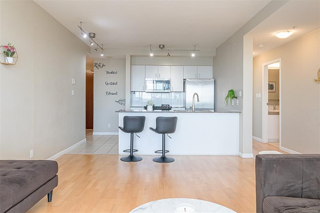 816-160 Wilson Street, Victoria, BC, V9A 7P9 - 12
