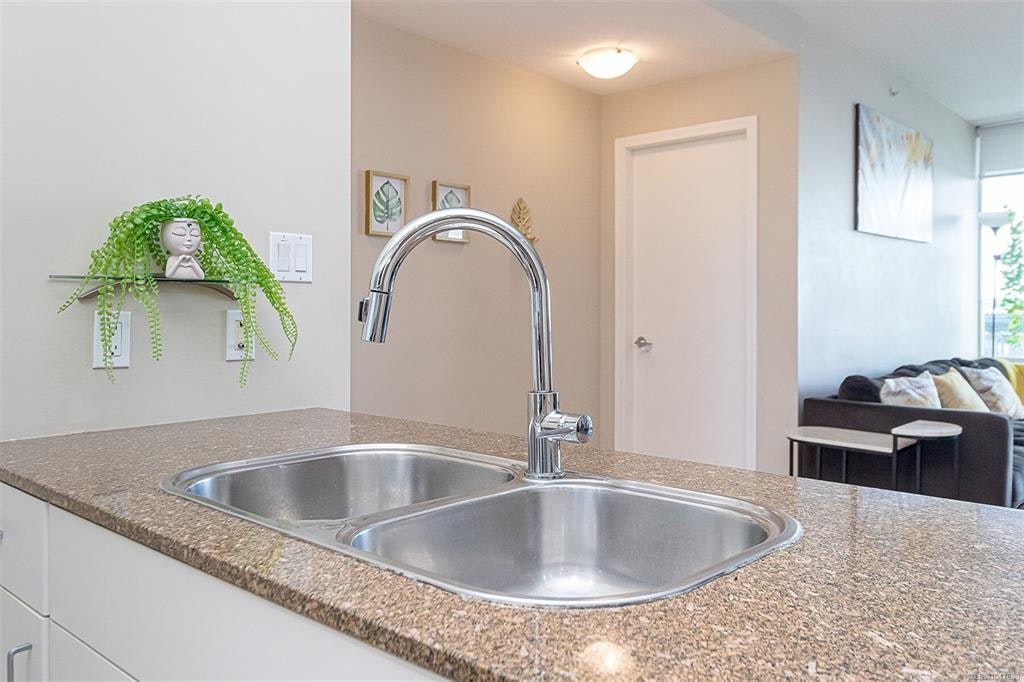 816-160 Wilson Street, Victoria, BC, V9A 7P9 - 17