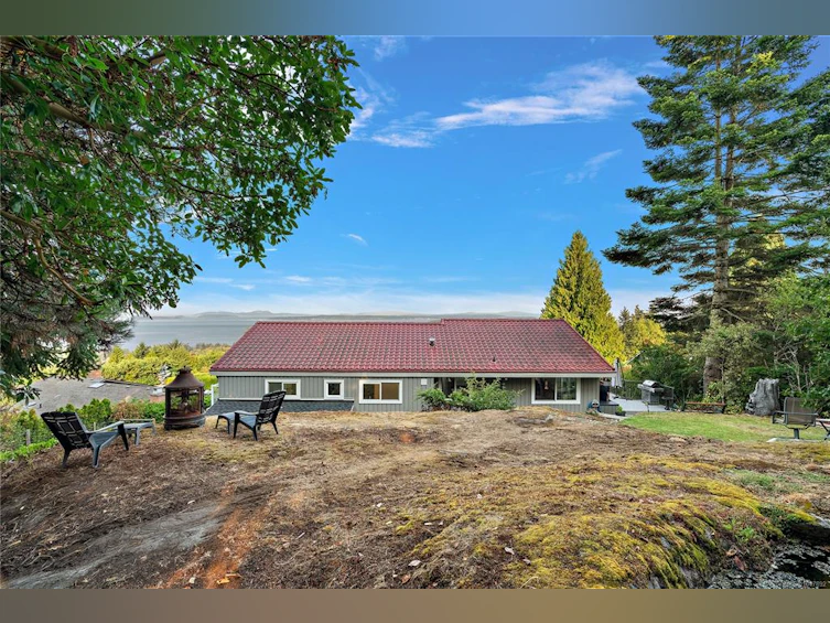 8750 Pender Park Drive, North Saanich, BC, V8L 3Z5 - 43
